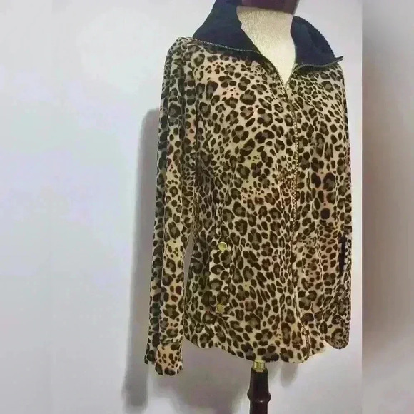 Jones studio leopard print velour zip up jacket. Size small - Picture 2 of 7